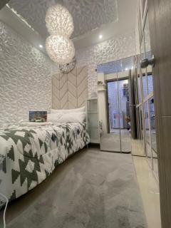 Elegant Cozy Condo, 100" Home Theater, UNLI NETFLIX 100mbps at EDSA SHAW - Manila - 6