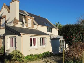 Maison à Ploumanac'h avec WIFI, proche du port, jardin, barbecue, garage, chiens acceptés - FR-1-368-44 - Perros-Guirec - 0