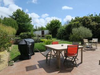 Maison de charme avec jardin, terrasse et WIFI, à 600m de la mer à Pleumeur-Bodou - FR-1-368-294 - 1