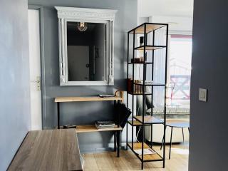 Confortable T2 à Cambo-les-Bains avec Parking et Fibre, 2 couchages - FR-1-495-108 - 9