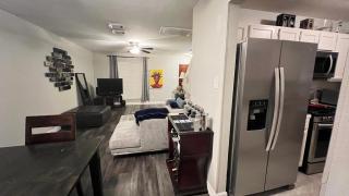Amazing Bedroom Suite/Private Bathroom - Houston - 3