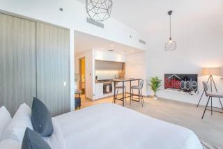 Funky STUDIO Dubai Marina outstanding facilities - Dubai - 9