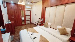 V SQUARE AIRPORT HOTEL - Lucknow - 3