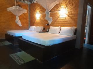 Sandalwood Cottage - 1