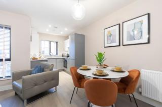 Elliot Oliver - Chic 2 Bedroom Town Centre Apartment - 3