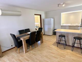 Forrest Holiday Unit Bunbury - Glen Iris - 7