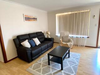 Forrest Holiday Unit Bunbury - Glen Iris - 6