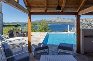 Traditional stone house with swimming pool - 4