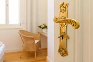 Villa Artemis, 03 Theben - 1