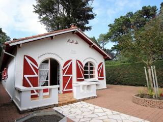 Maison traditionnelle à Saint Brevin, 850m plage, lumineux séjour, jardin, 4 ch., garage, animaux OK - FR-1-364-66 - Saint-Brevin-les-Pins - 9