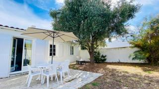 Villa individuelle de plain pied, à 300m du marché, et 500m de la plage, - Le Bois-Plage-en-Ré - 0