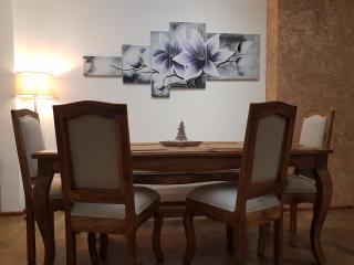 Flowers in the attic - 2