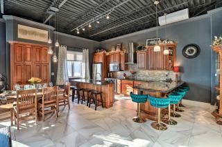 Regal River Retreat in the Heart of Yankton! - 9