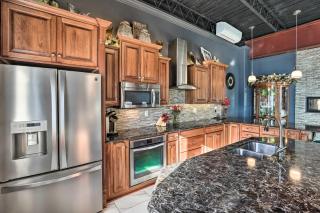 Regal River Retreat in the Heart of Yankton! - 4