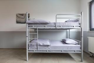 BOARDINGHOUSE KAYSER Günstige Monteursunterkunft, Monteurwohnung in Hanau bei Frankfurt am Main und Aschaffenburg, KOSTENFREIE PARKPLÄTZE! - Hanau am Main - 1