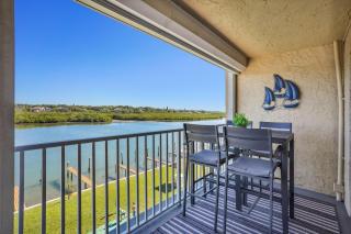 Bayshore Yacht & Tennis 409 - Premier - 1