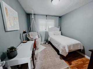 Entire Cute Boho Home Near Hospital, Expo Center, Free Parking - Kalamazoo - 3