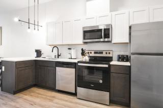 Luxury Apartments - Newark Int Airport - Evonify Stays - 1