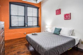 Centric NY Style Loft w/King bed - Rochester - 7