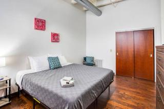 Centric NY Style Loft w/King bed - Rochester - 6