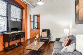 Centric NY Style Loft w/King bed - Rochester - 3