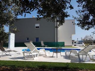 Family-friendly apartments with swimming pool Trogir - 20379 - 8