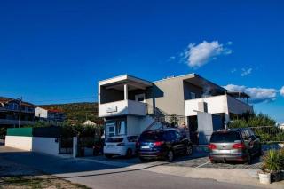 Family friendly apartments with a swimming pool Trogir - 20379 - Trogir - 2