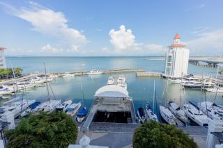 Straits Quay Waterside Suite Penang - 5