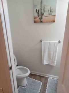 Elegant 4 bedroom house with community pool & deck - Germantown - 8