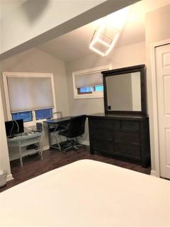 2BR Lake House 40ft Dock Access - Keego Harbor - 1