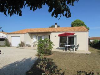 Maison 4 pièces avec grand jardin clos, proche plage Vertbois, 7 couchages, animaux admis - FR-1-246A-176 - Grand-Village-Plage - 0
