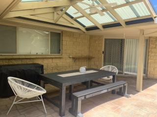 Cozy and Modern home in the Cove - Surf Side - Inverloch - 2