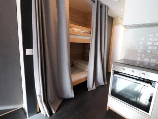 Studio lumineux rénové avec balcon - Proche pistes - FR-1-502-443 - 6