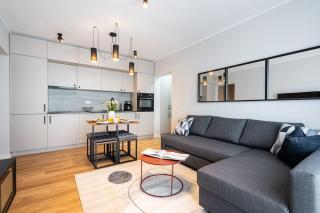 Amazing Views 2BR Bright Flat - Charming Balcony - 8