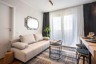 Stunning Views 2BR Midtown Flat - Charming Balcony - Bucharest - 7