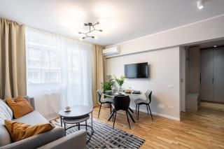 Sunny 2BR Flat - Top Location - Stunning Views - Bucharest - 4