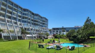 34 Kyalanga Beachfront Apartment - Durban - 3