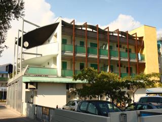 Luminous beachside flat-Beahost - 2