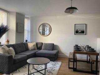 Charming Apartment BARBICAN/HOE PARKING,Courtyard! - Plymouth - 3
