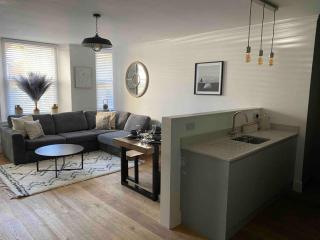 Charming Apartment BARBICAN/HOE PARKING,Courtyard! - Plymouth - 1