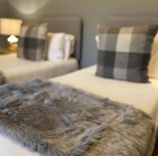 Stonehenge Cottages - Salisbury - 1