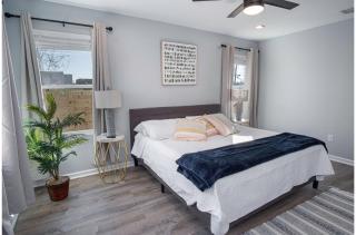 Adorable 4BR 2BA Close to Riverwalk and Downtown - San Antonio - 1