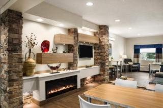 Microtel Inn & Suites by Wyndham - Lynchburg - 7
