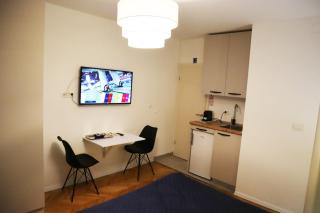 Room Nada - 1