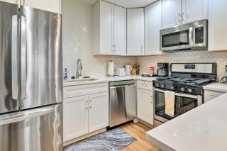 Alexandria Townhome in Upcoming Neighborhood! - Alexandria - 9