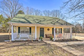 Dog-Friendly Senatobia Cottage with Fishing Pond! - Senatobia - 9
