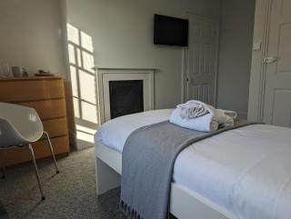 Dover Town Rooms - Short Lets & Serviced Accommodation - Dover - Dover - 3