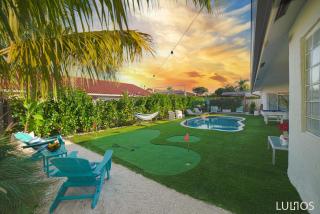 Breezy Oasis with Pooltable, Heated Pool, Golf & Gazeebo L29 - 3