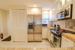 Ocean Village Club Q28 - 6