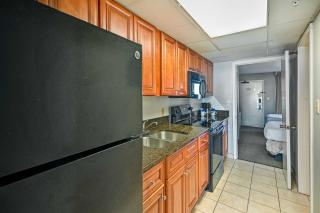 Oceanfront Myrtle Beach Condo with Balcony! - Myrtle Beach - 1